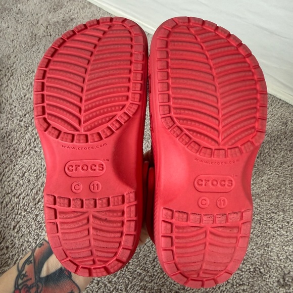 CROCS Kids Classic Clog - Bright Red - Picture 12 of 12
